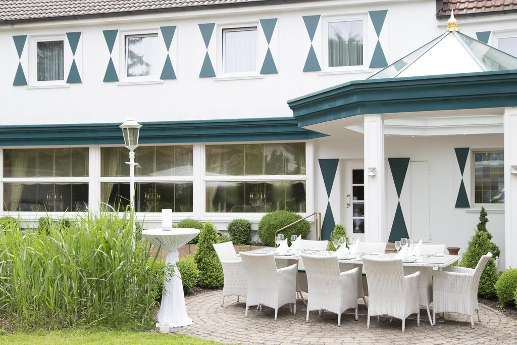 Hotel-Restaurant Arneggers Adler Tiefenbronn Exterior photo
